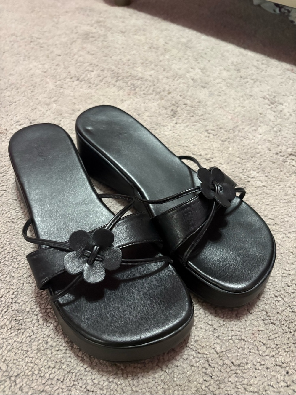 Women’s Black Floral Slide Sandals